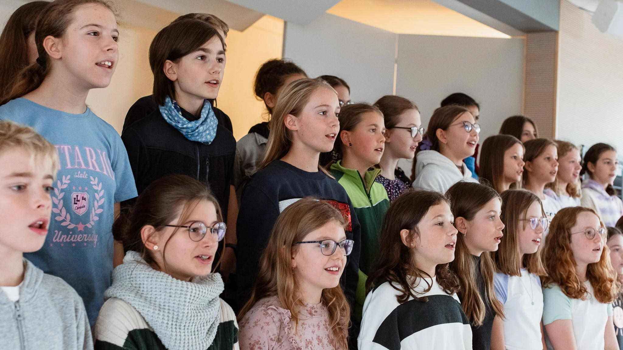 Schülerchor beim singen