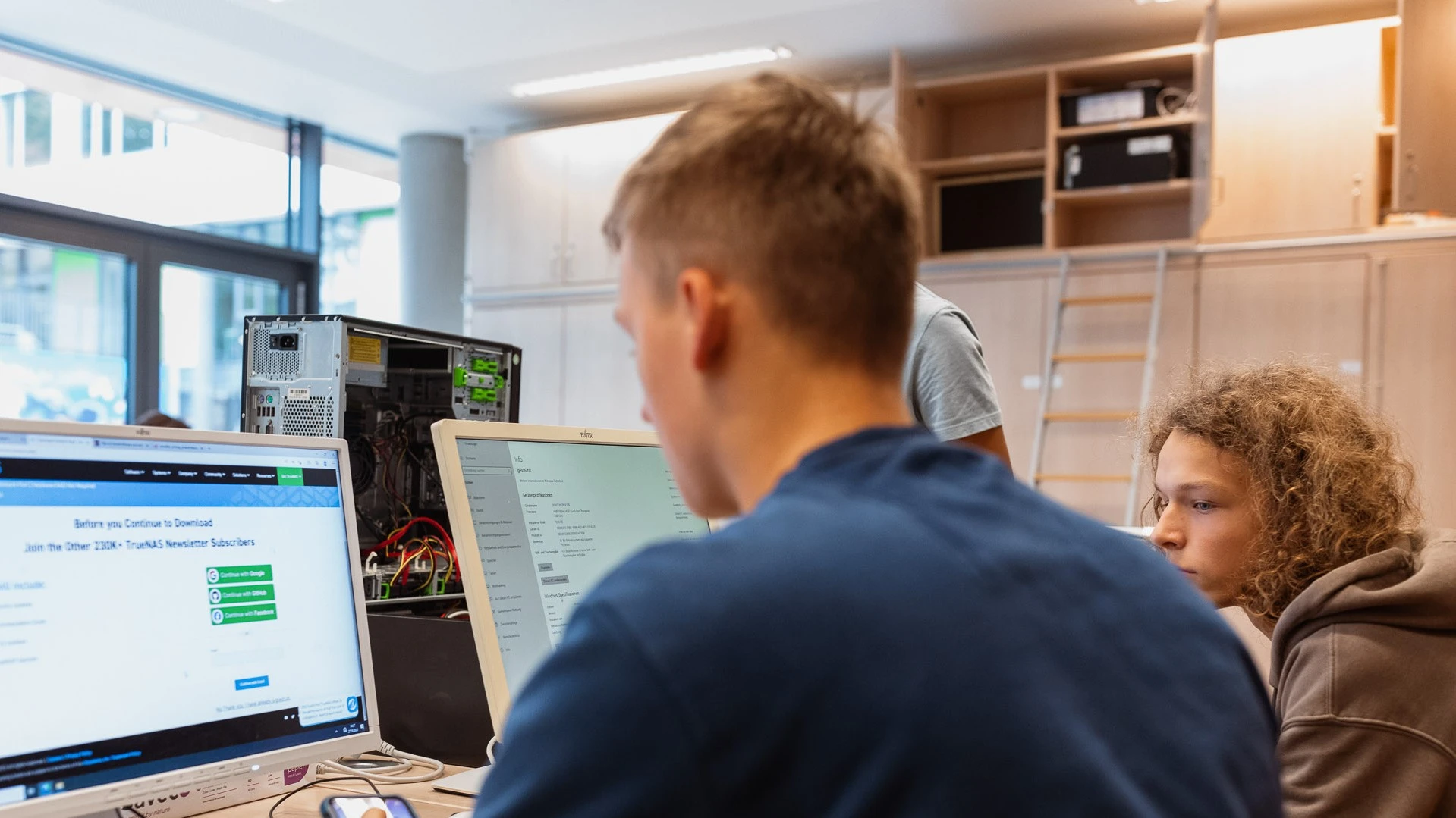 Schüler im Informatikunterricht